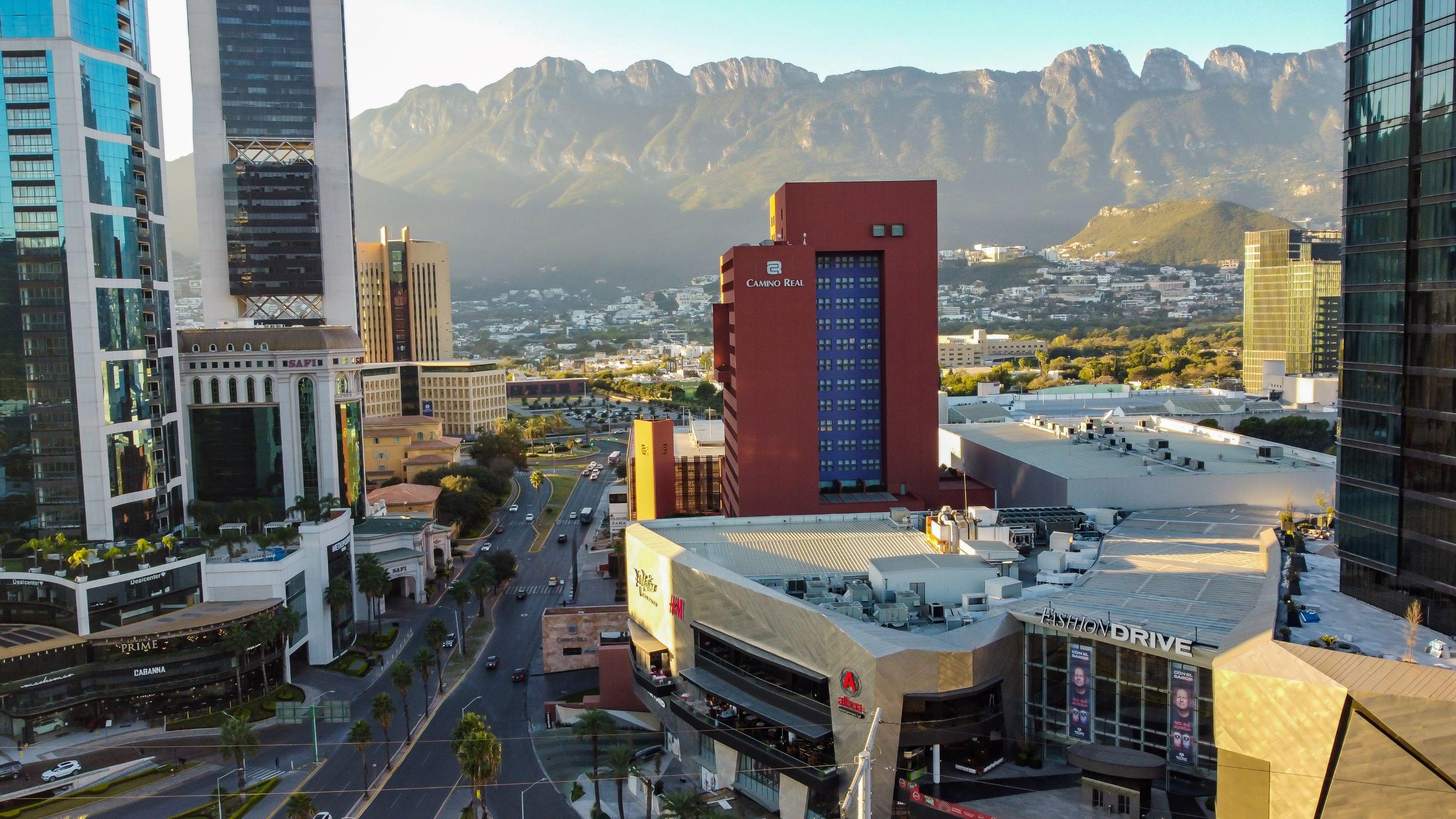 Camino Real Monterrey Hotell San Pedro Garza Garcia Eksteriør bilde El Paso skyline